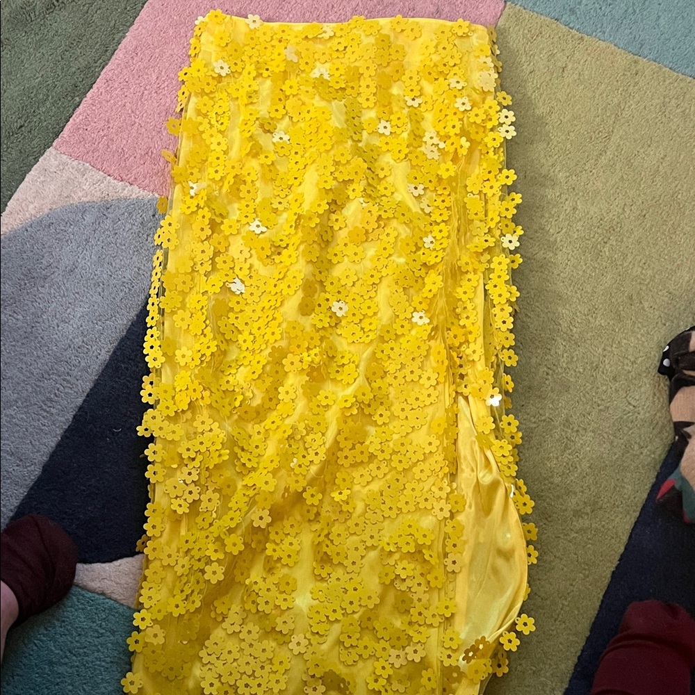 Yellow Floral Embellished skirt!